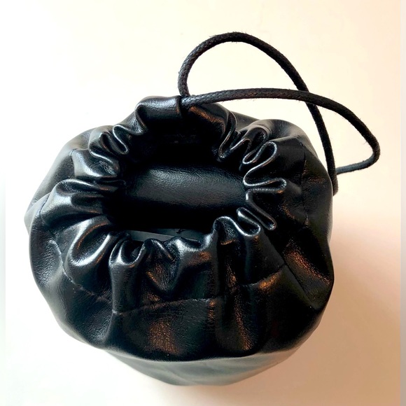 APT 9 Black Folding Ballet Flats with Storage Pouch - Picture 7 of 8